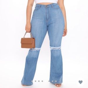 (NWT) Fashionnova Flare Jeans Sz 20